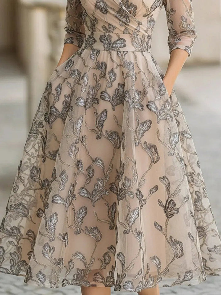 Joan | Elegant Maxi Dress