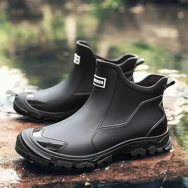 Avarize | Women's Pull-On Lug-Sole Ankle Boots — Black